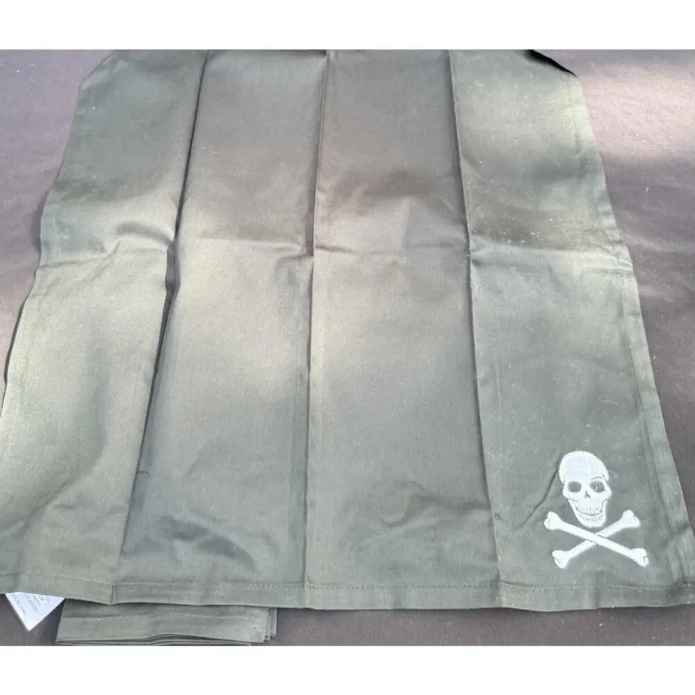 4 Embroidered Black With White Skull & Crossbones Halloween Table Napkins -LO25
